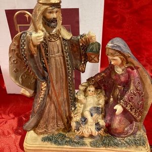 Antique Hand Painted Holy Finish Resin Nativity Family 6”